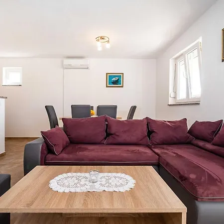 Anka Apartment *
