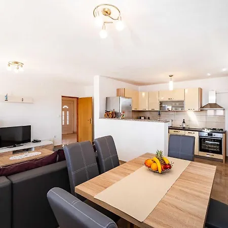 Anka Apartment Maslenica