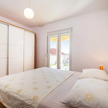 Anka Apartment